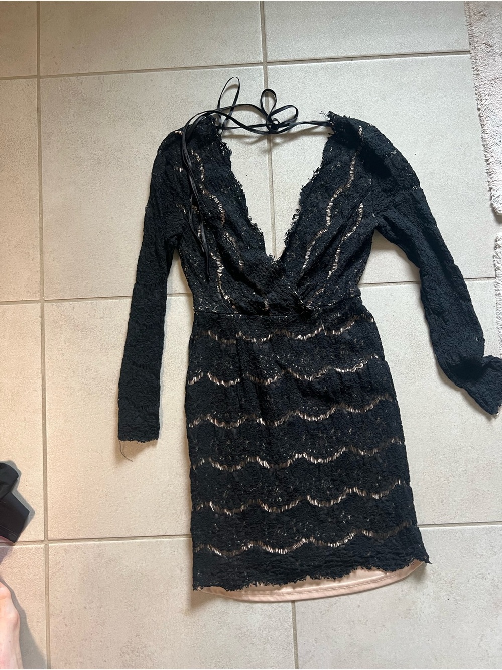 Francesca's Collections Black Lace Long-Sleeve Plunge Mini Dress